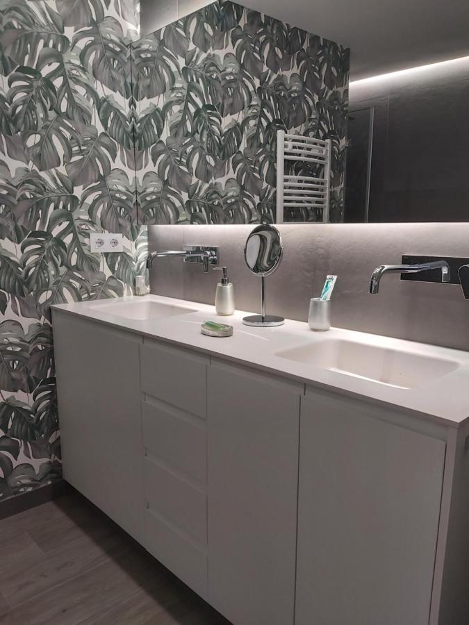 La Bahia Apartment Байона Екстериор снимка
